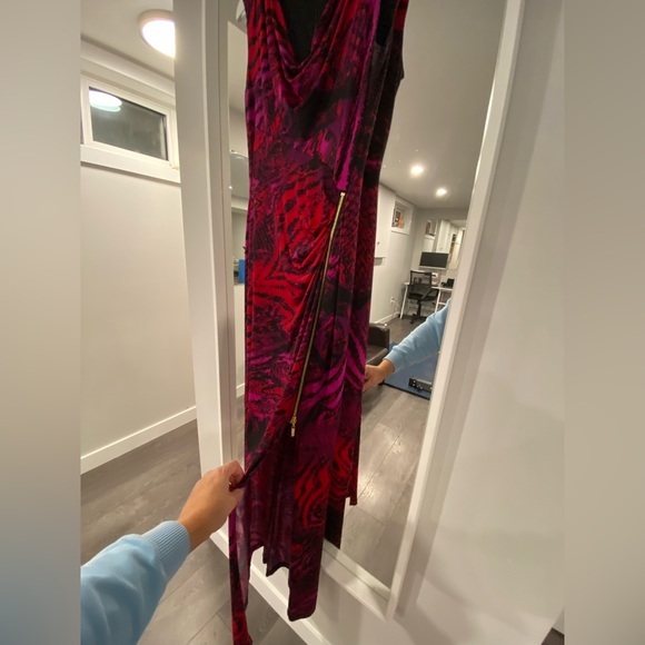 Cache- fuchsia, red and, black dress with gold zipper - Picture 4 of 8